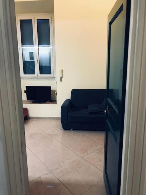 42 Appartamento Via Nazionale Roma Exterior foto